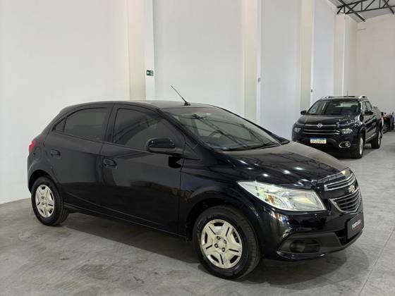 CHEVROLET ONIX 1.0 MPFI LT 8V FLEX 4P MANUAL CHEVROLET ONIX 1.0 MPFI LT 8V FLEX 4P MANUAL